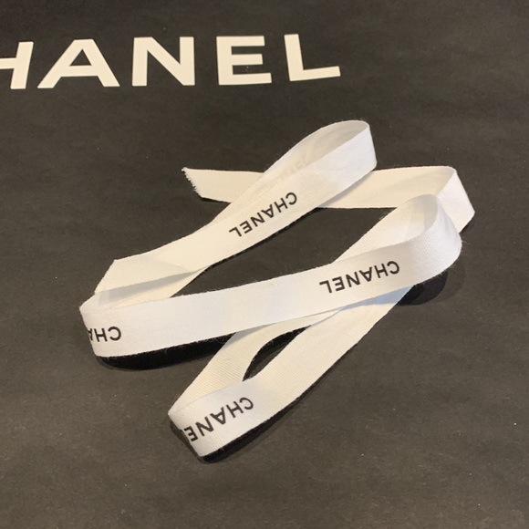 Chanel white ribbon - Picture 3 of 3